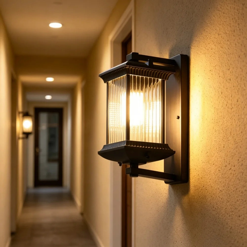 éclairage extérieur led moderne industriel verre rayures métal noir ambre fixations murales rustique