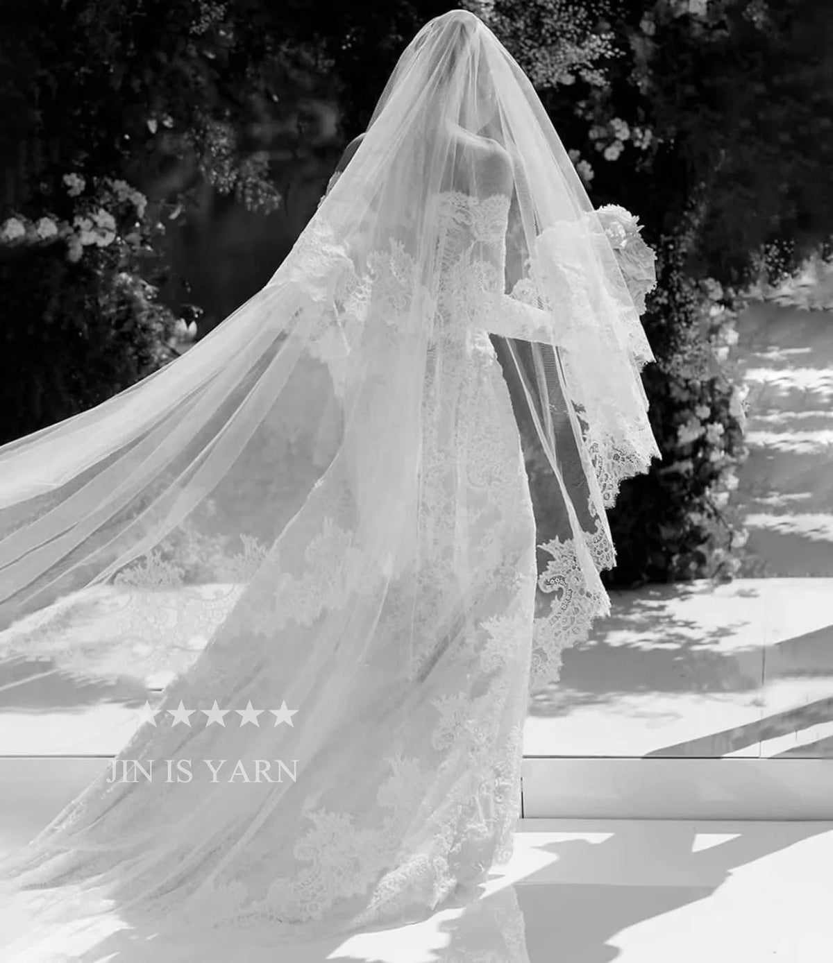 voile mariée longue dentelle chantilly tulle blanc ivoire cathédrale élégant bordure fleurs