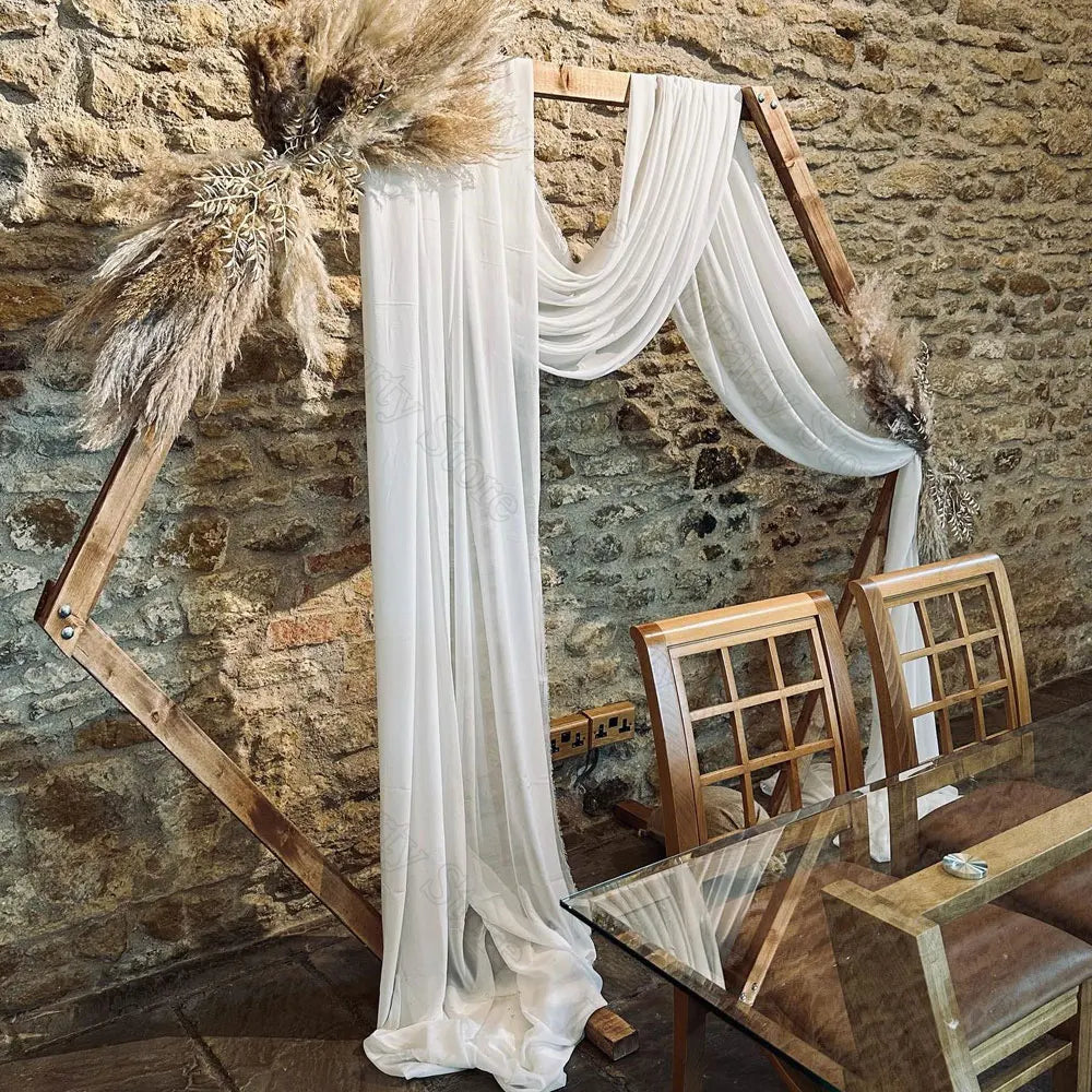 rideau blanc moderne élégant mariage anniversaire événement translucide motifs florauxDecoration