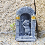 décoration extérieure artisanale porte souris sculptée lanternes dorées gris beige bleuclair