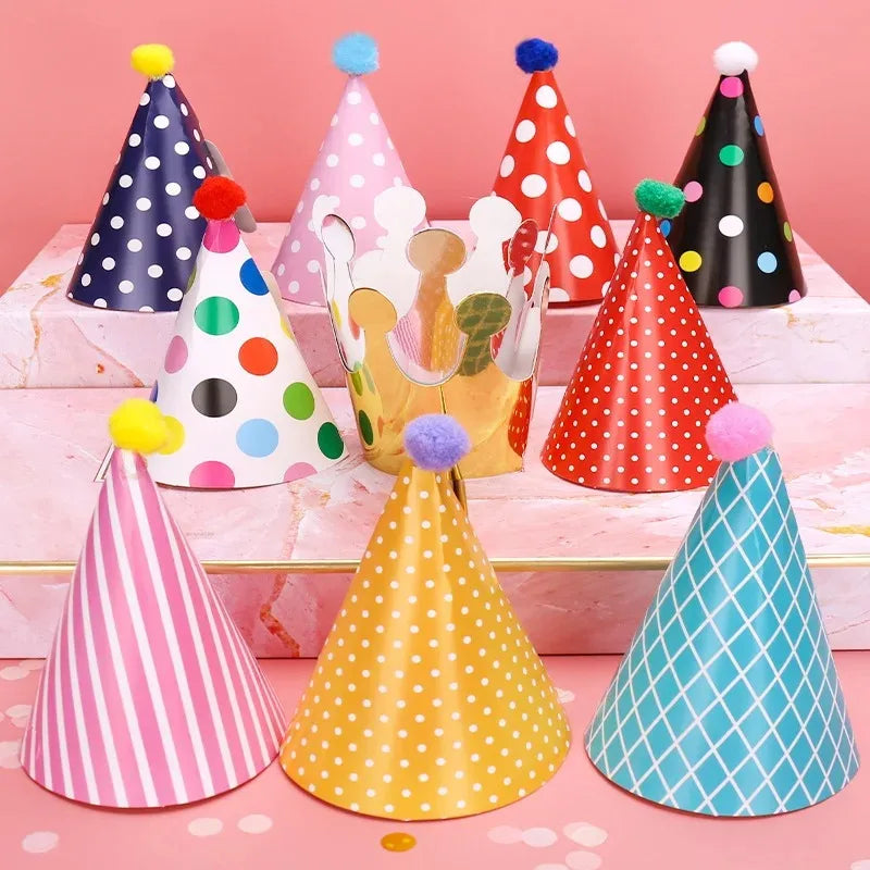 chapeaux fête coniques multicolores pois rayures anniversaire événements festifs enfants pompons