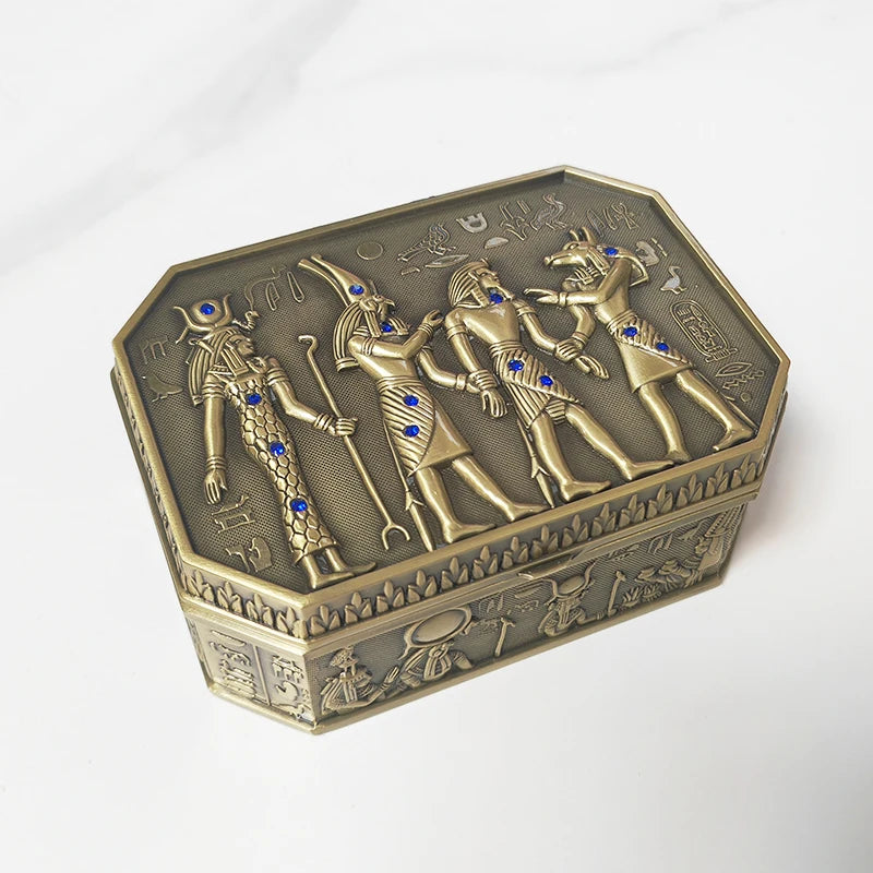 boîte bijoux égyptienne motifs anciens velours bleu intérieur artisanal rétro