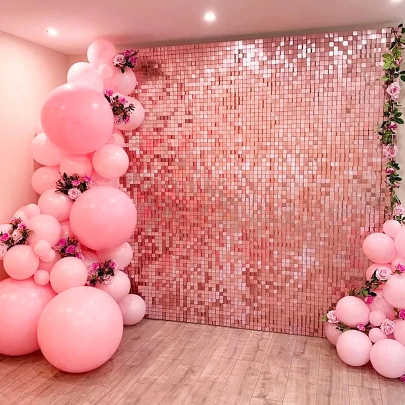 Décoration de table avec rideau à paillettes or