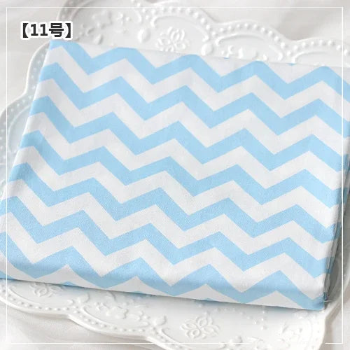 tissu coton bleu clair imprimé points rayures triangles zigzag moderne décontracté biodegradable 160cm