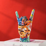 statues decoratives rock on main graffiti moderne bleu orange jaune noir vert blanc pop