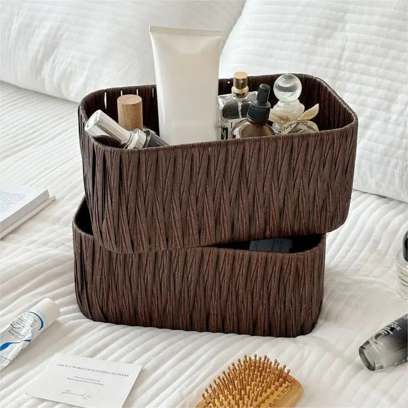 Vue de dessus du panier de rangement avec serviettes