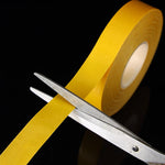 ruban adhésif double face texture tissée jaune blanc 30mm 5mètres utilitaire ciseaux chiffon