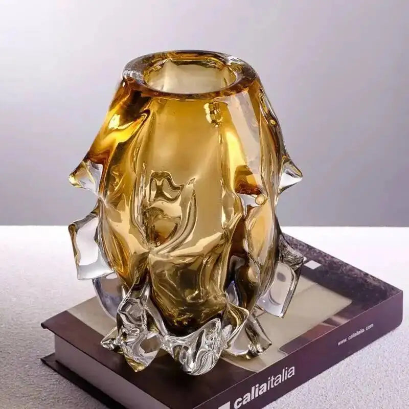 vase verre jaune ambré transparent moderne sculptural fleurs coupées lisintérieur chambre salon