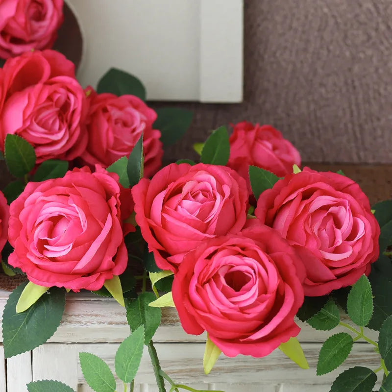 guirlande fleurs artificielles roses bouquet rouge rose blanc decoration intérieure moderne