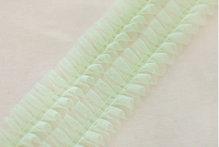 ruban plissé dentelle polyester largeur 5cm rouge rose vert blanc classique erotique deco chapeau