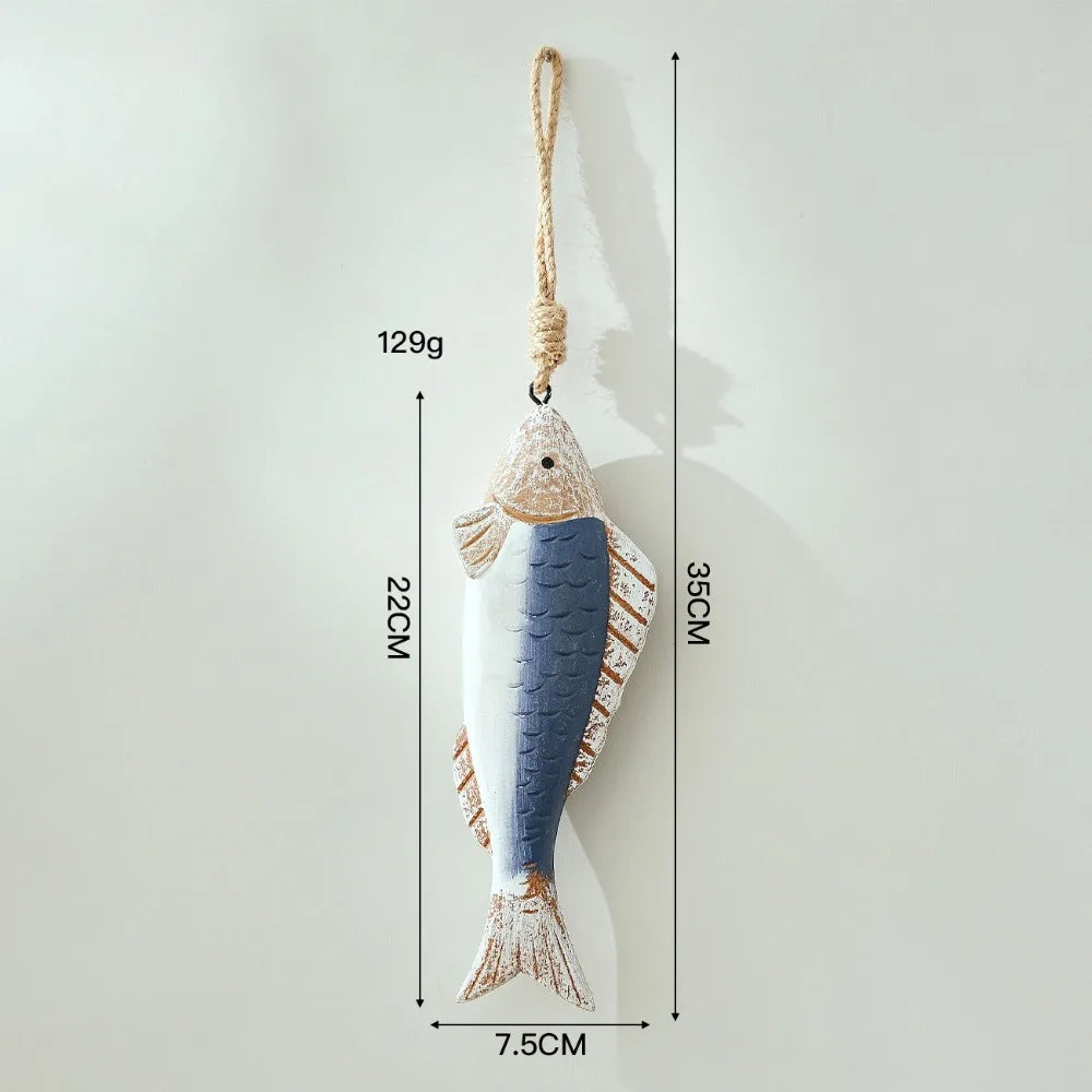 décoration murale poisson bois méditerranéen suspendu bleu vert blanc vieux effet bord mer océan