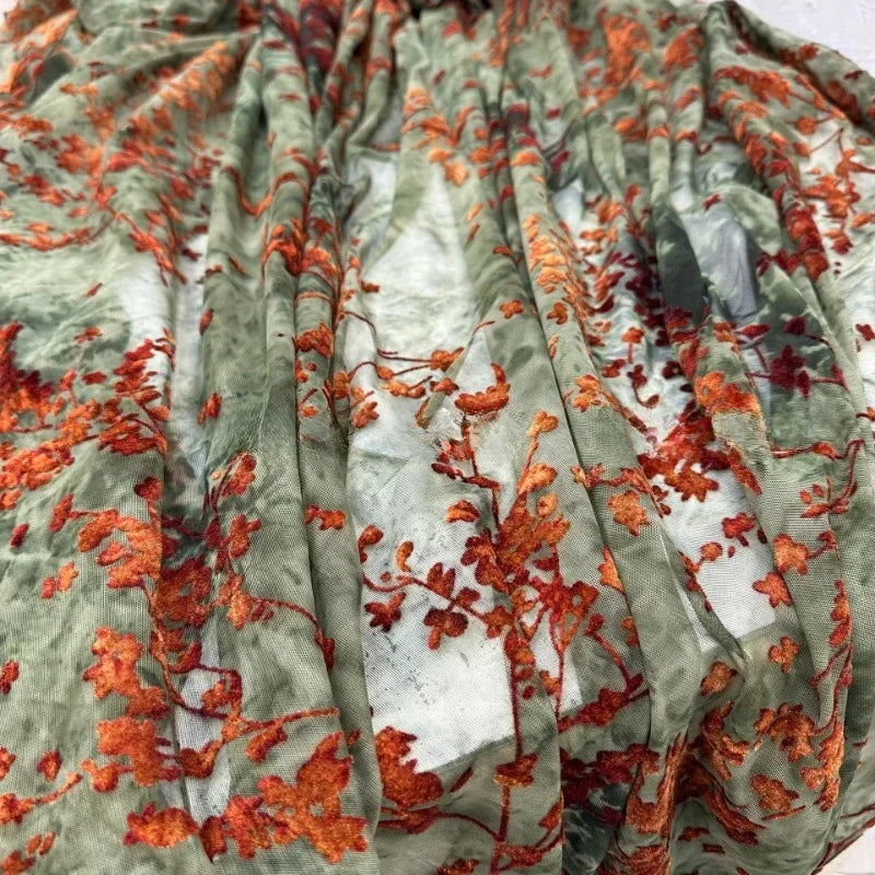 robe vert olive fleurs broderie translucide mode contemporaine épaulettes collier assorti polyester diys