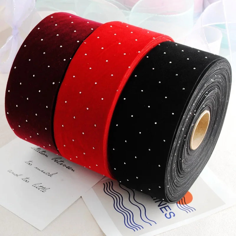 ruban velours rouge petits points blancs 100 polyester largeur 6cm 20mètres