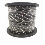 Guirlande LED en galets illuminant un salon moderne