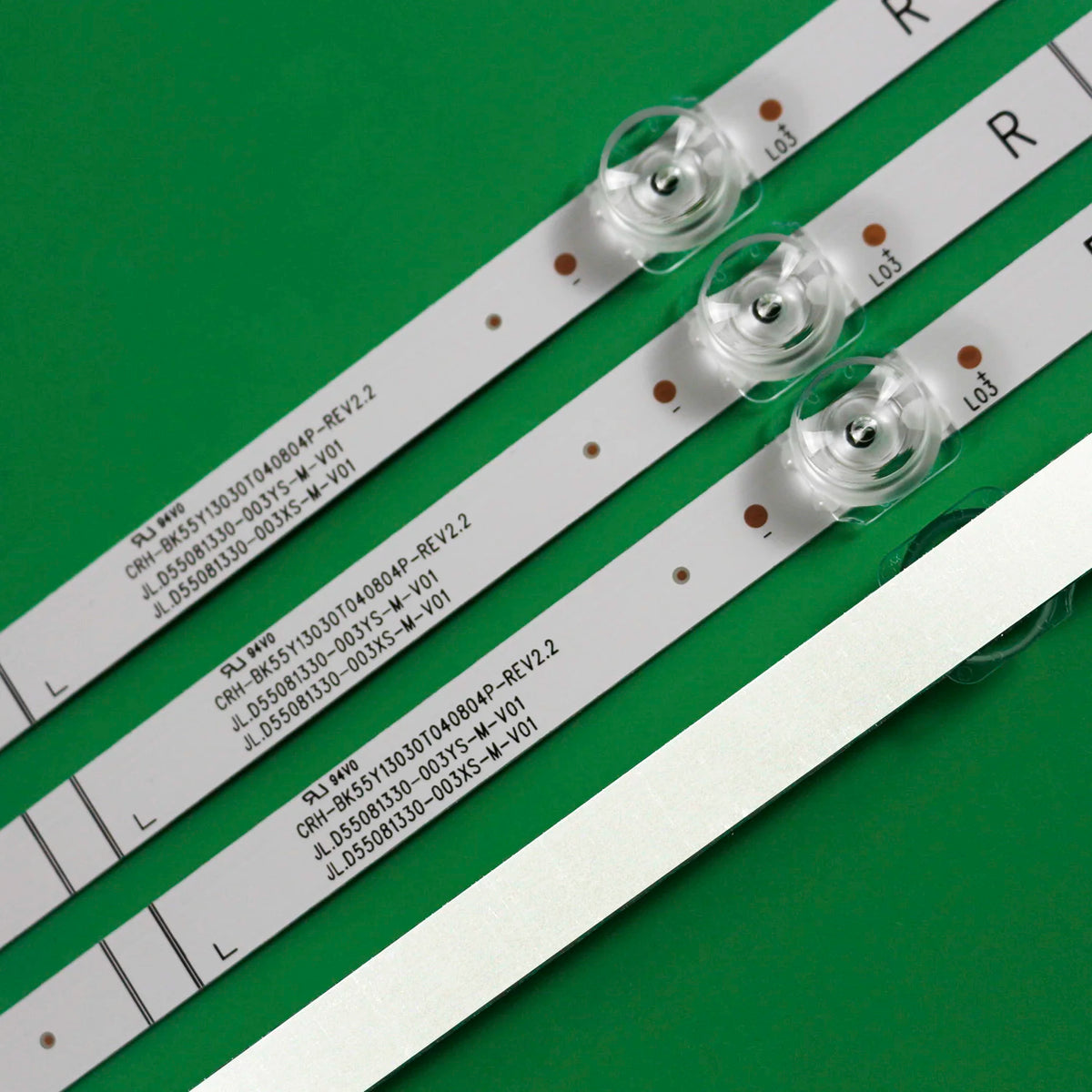 ruban led blanc adhésif moderne connecteurs fixations lisses opaques électronic accessoire