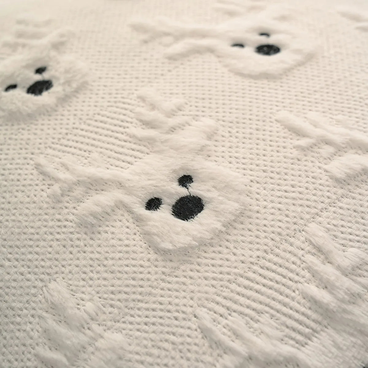 housses coussin brodées ours blancs texture douce décoration noël 45x45cm glissière fixations oreillettes