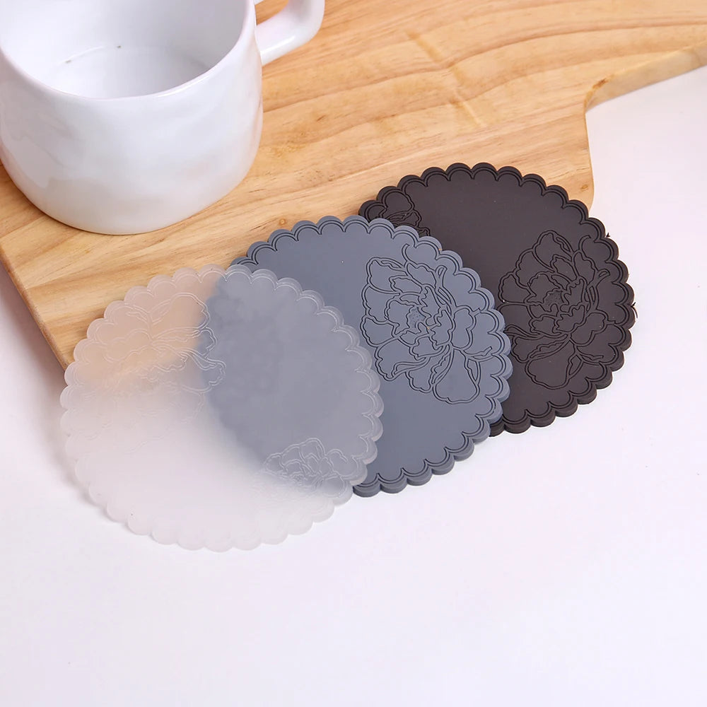 coasters silicone motifs floraux bord dentelé gris blanc transparent décoration florale