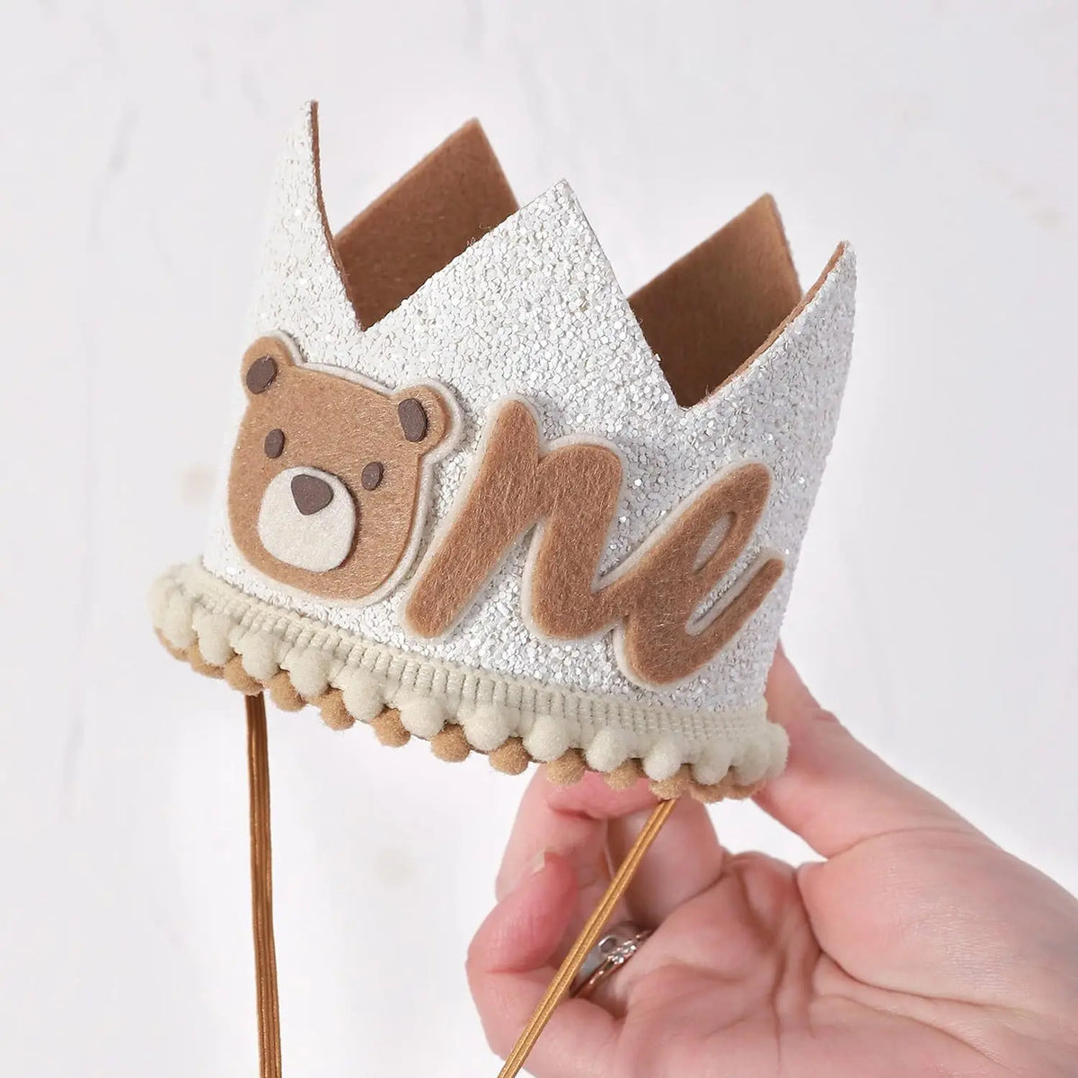 couronne enfantine ours glitter blanc pompons ruban anniversaire deco enfant marron clair festive