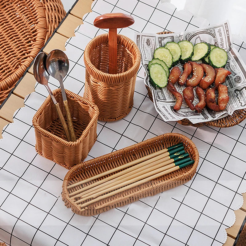 panier rotin marron clair couteau cuillère baguettes assaisonnement rangement cuisine rustic