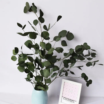 décoration intérieure bouquet fleurs séchées eucalyptus feuilles pomme naturel vert violette moderne mariage maison