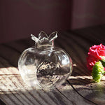 vase verre rouge grenade moderne arrondi gravures intérieur fleurs séchées table decoration