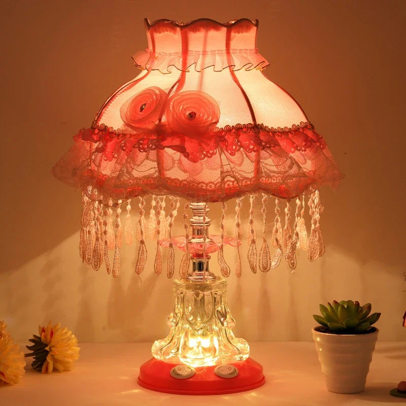 lampe table vintage rose chambre enfant abat jour dentelle interrupteur bouton led romantique chambre