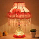 lampe table vintage rose chambre enfant abat jour dentelle interrupteur bouton led romantique chambre