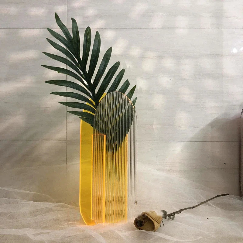 vase moderne transparent rayures vertes orange jaune rose bleu table floral