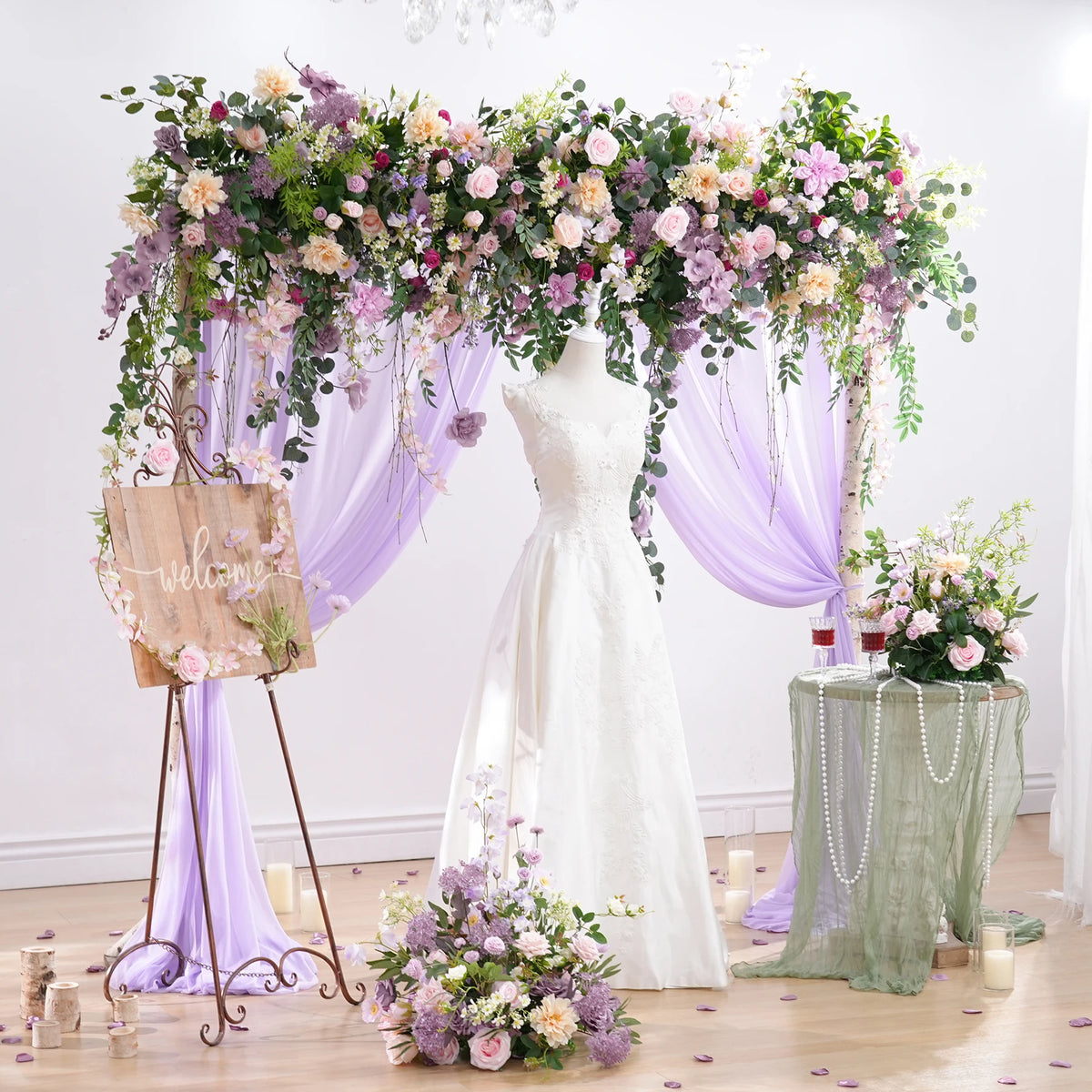 arche décorative mariage violet clair fleurs artificielles romantique roses dahlias eucalyptus guirlande bouquet