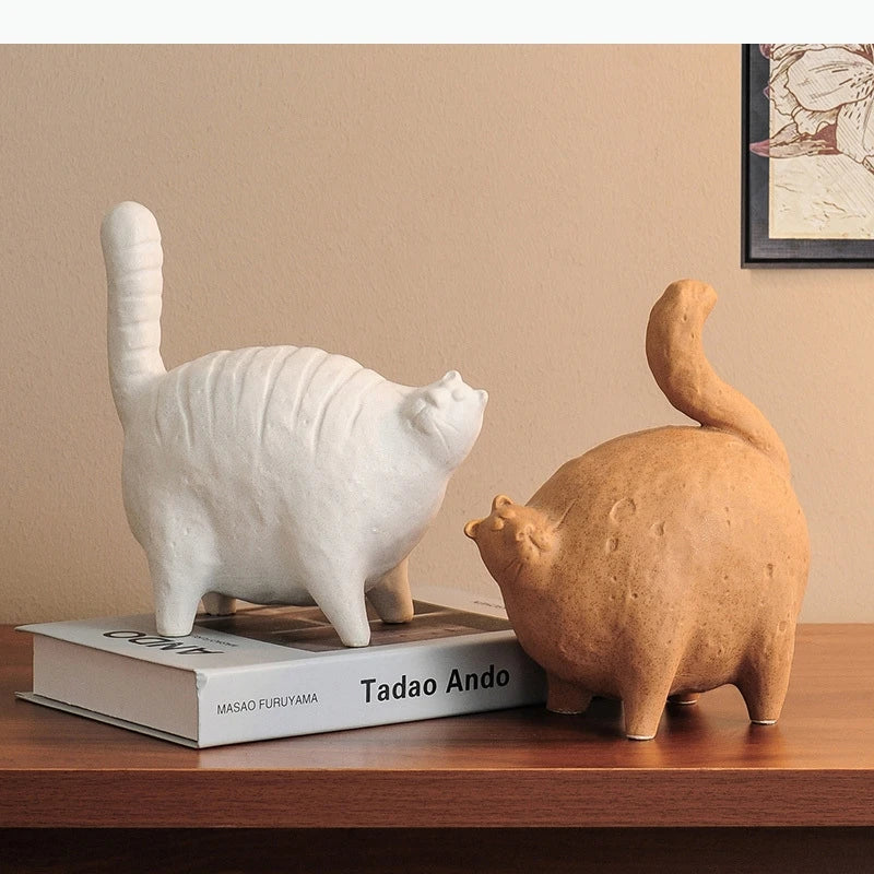 statuette chat blanc brun terre cuite texture rugueuse moderne minimaliste