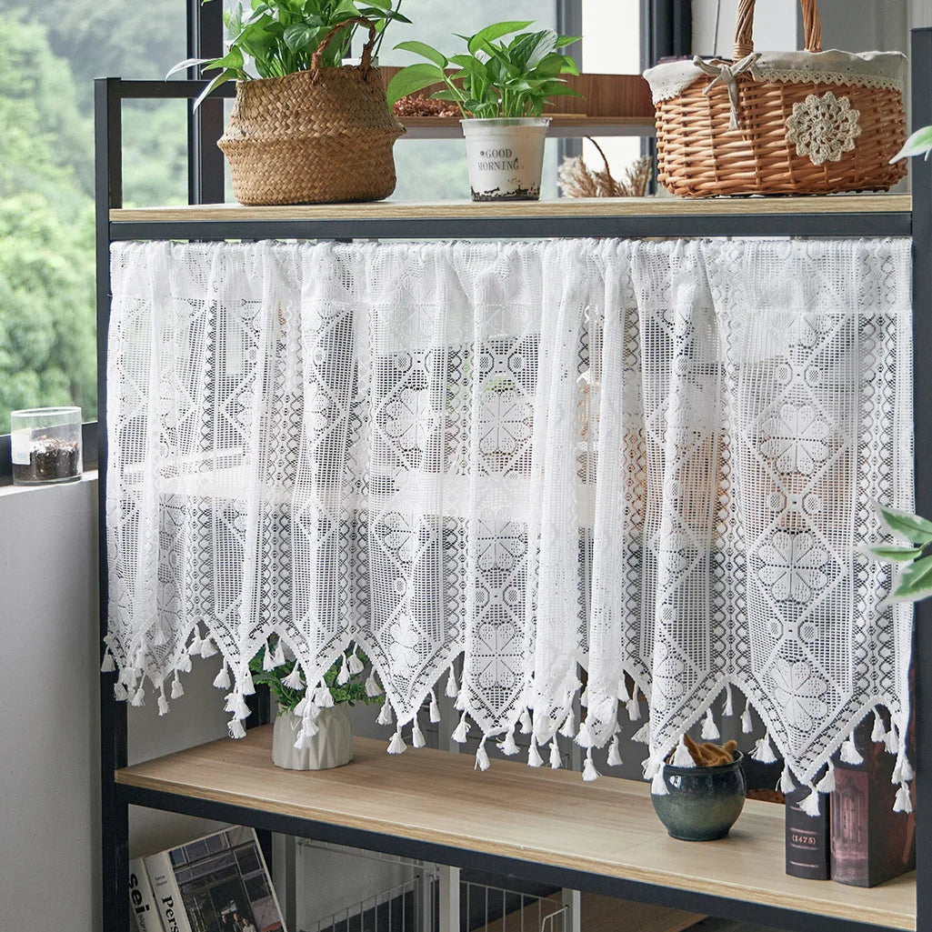 rideau vintage semi transparent brodé motifs géométriques tassellets blancs cuisine fenêtre polyester beigeclair