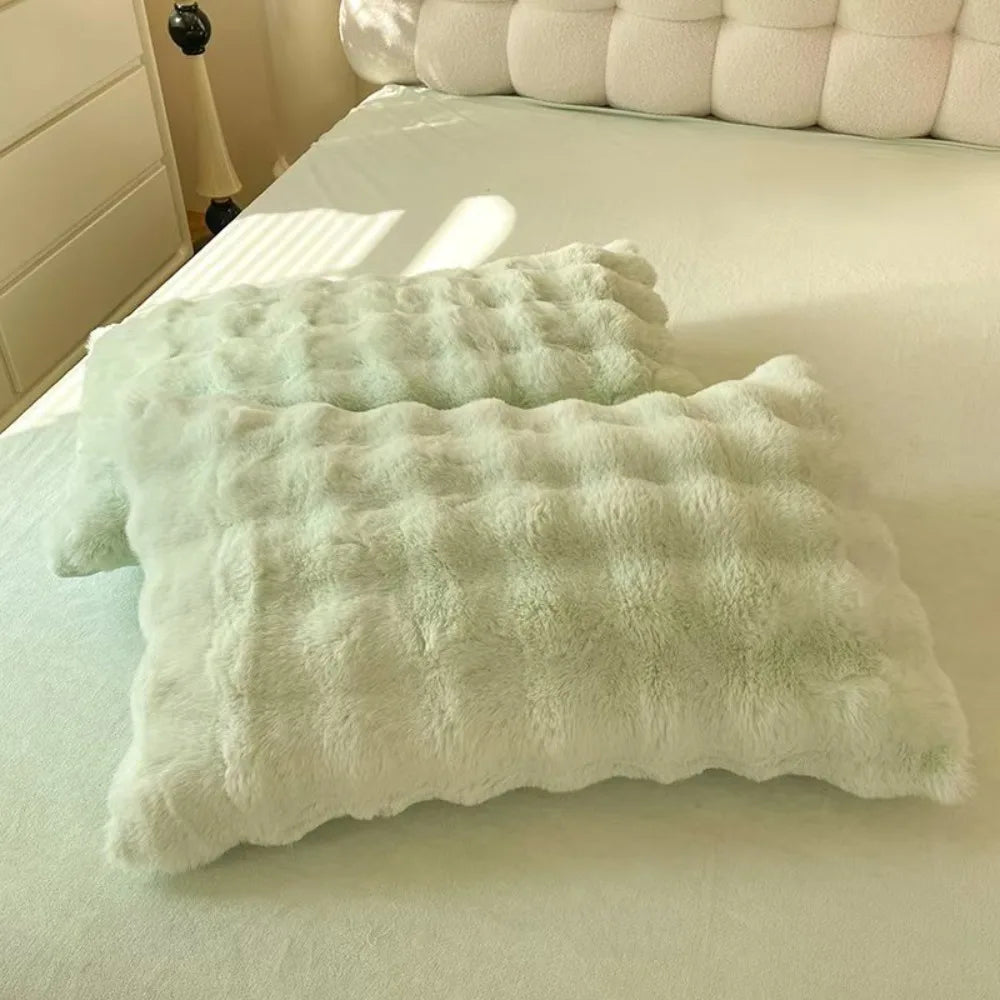 taies d'oreiller fausse fourrure polyester coton gris rose vert blanc modernes ondulees decoration lit