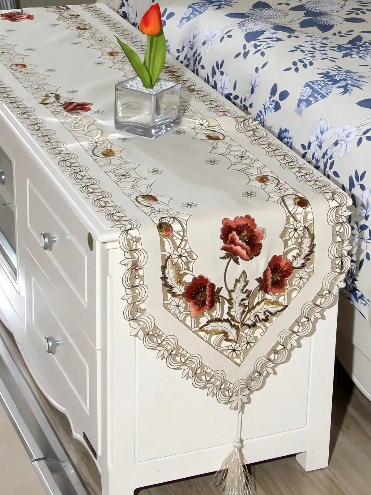 nappe décorative brodée motifs floraux semi transparente vintage mariage festives