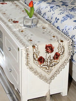 nappe décorative brodée motifs floraux semi transparente vintage mariage festives