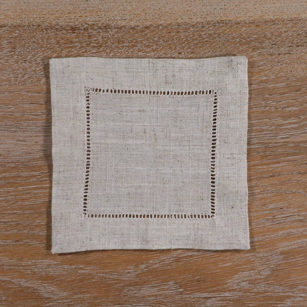 serviettes cocktail blanc classique bordure brodée réutilisables table restaurant 15x15cm pack 6pcs