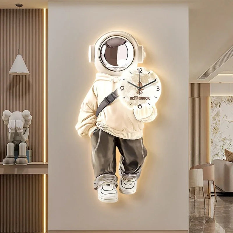 horloge murale moderne astronaute lune LED blanc noir gris chambre salon