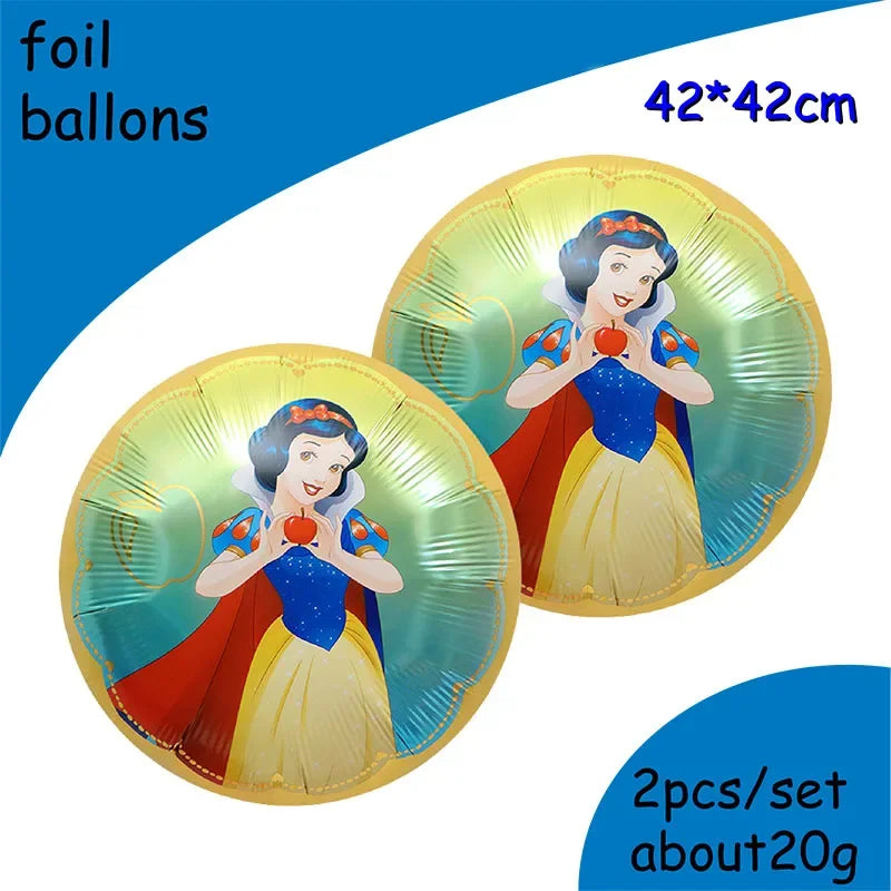 vaisselle jetable blanche neige assiettes gobelets pailles guirlande décorations cupcakes fête anniversaire enfant