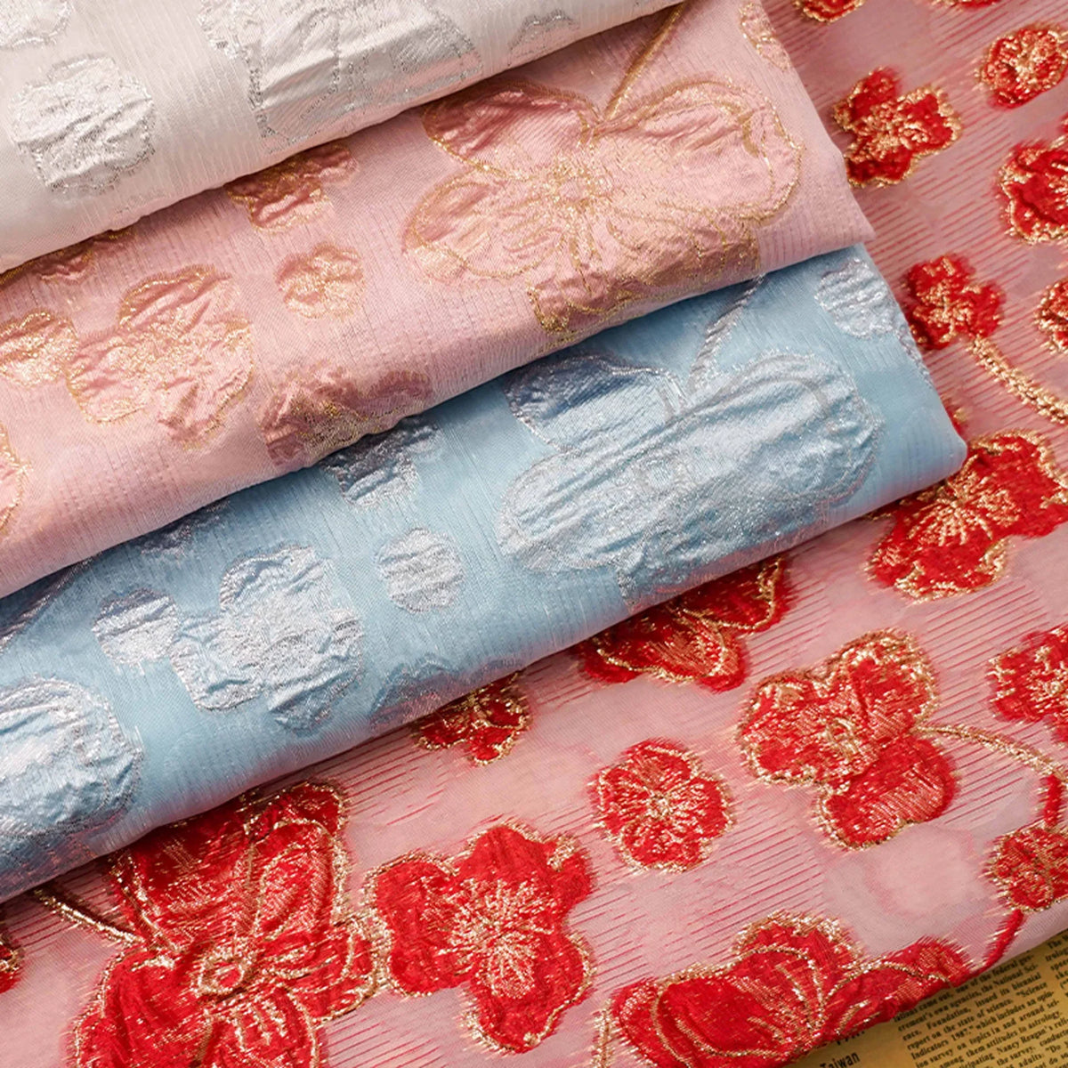 tissu polyester fleurs dorées rouge transparent brodé veste jupe sac main matériaux bricolage
