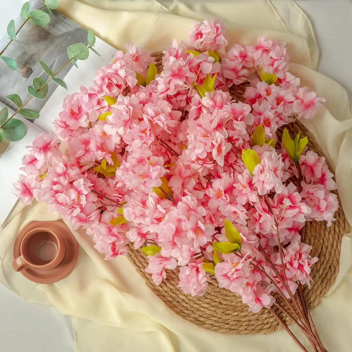 bouquet fleurs artificielles rose clair decoration intérieure moderne minimaliste occasion mariage anniversaire baby shower