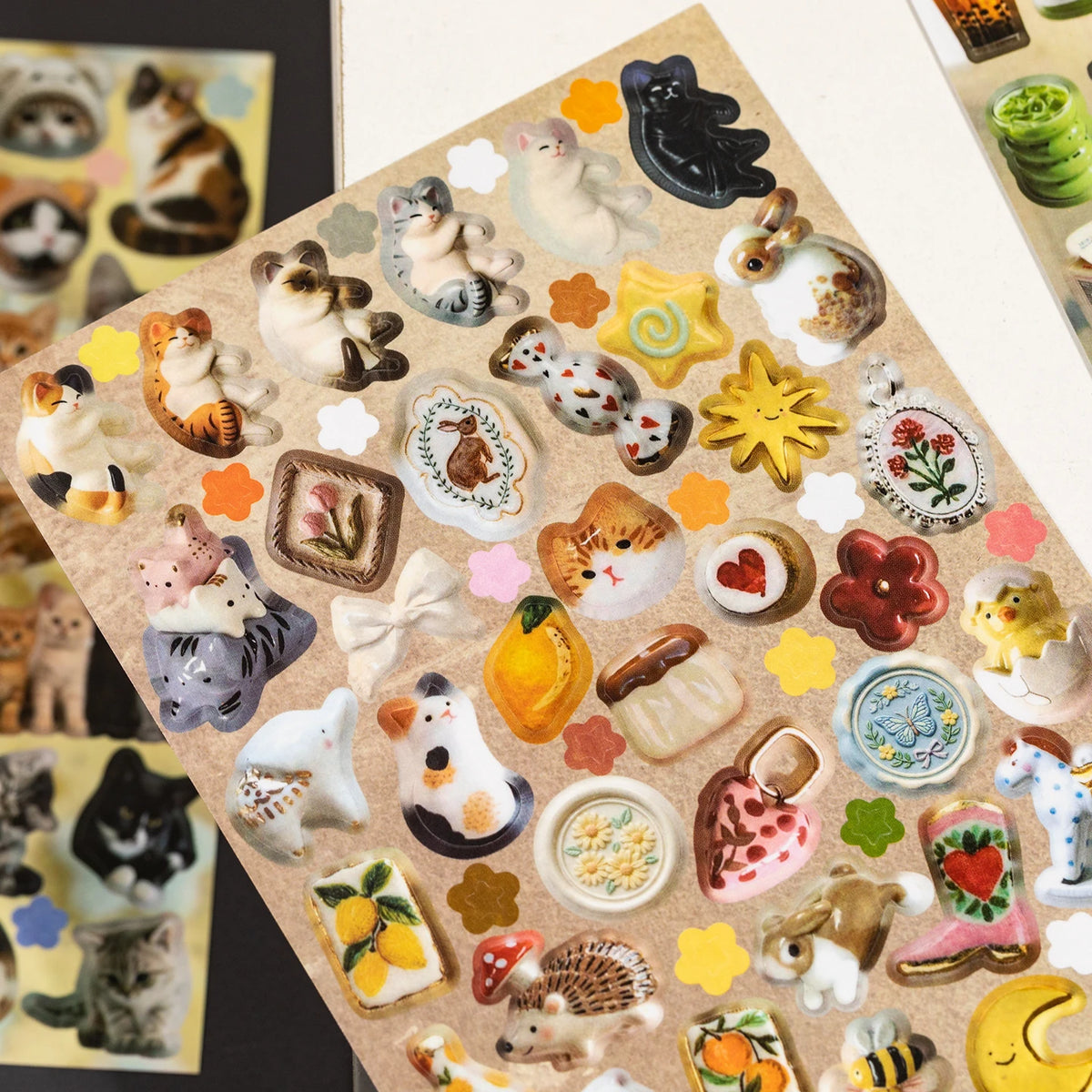 sticker créatif livre adhésif animaux objets symboles multicolore bleu diverse formes