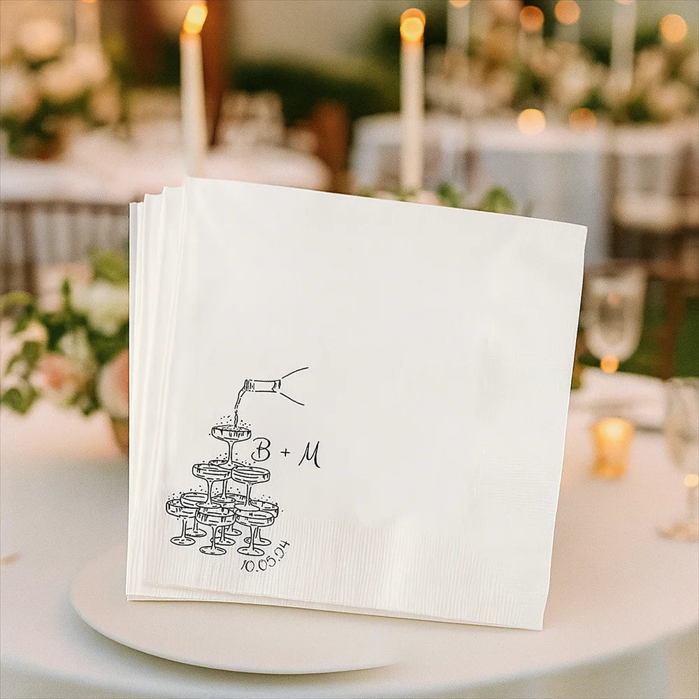 serviette papier blanche mariage dessin bouteille vin champagne monogramme personnalisée fête anniversaire réception élégante