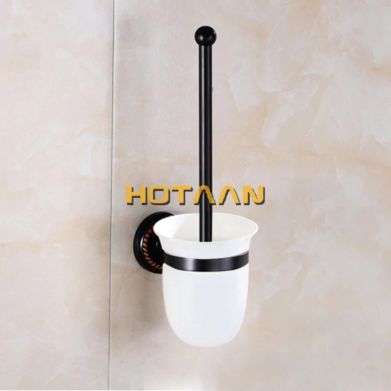 accessoires salle bain noir classiques rondelles dorées porte serviettes savon papier toilette brosse wc