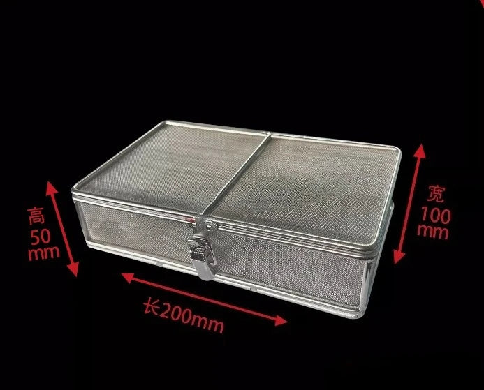 boite bijoux metal argente cadenas couvercle maille fine rangement moderne
