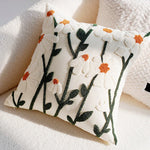 taies d'oreiller patchwork moderne motifs brodés couleurs variées géométriques fleurs beige marron noir blanc