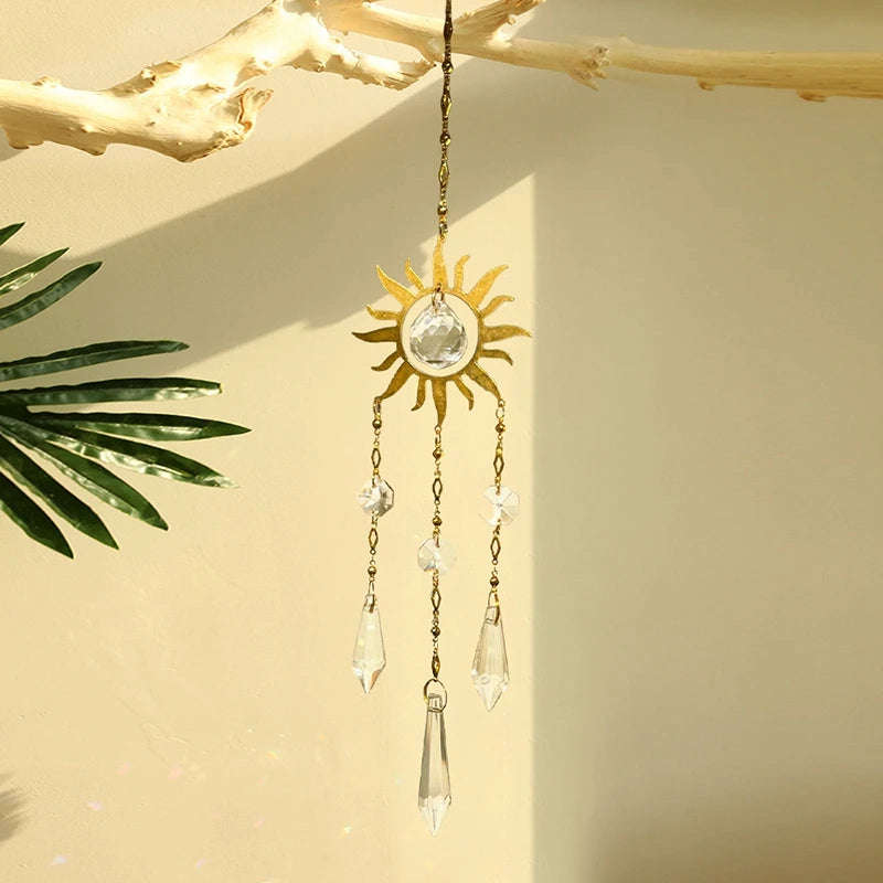 décoration murale boho chic or blanc transparentes chaines rayons solaires