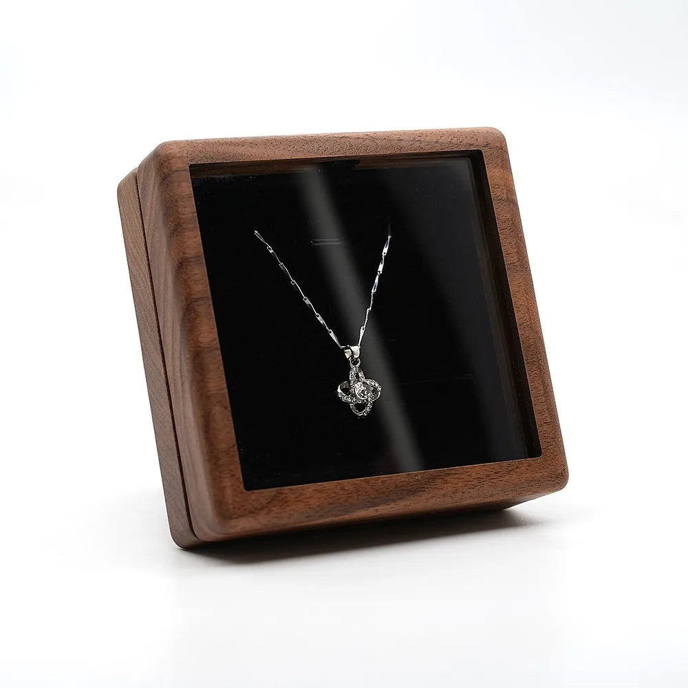 boîte bijoux bois velours pendentif argenté pierres précieuses classique coussin noir emballage présentation