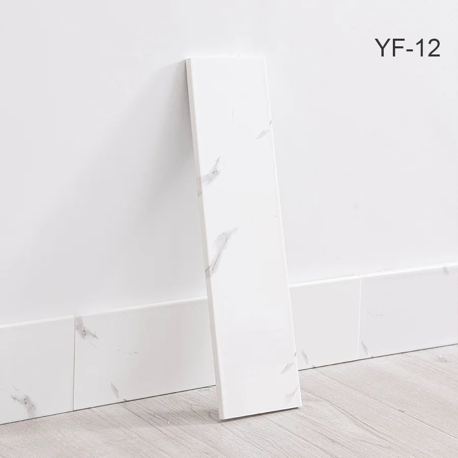 panneau mural auto adhésif aspect bois gris beige décoratif moderne intérieur maison