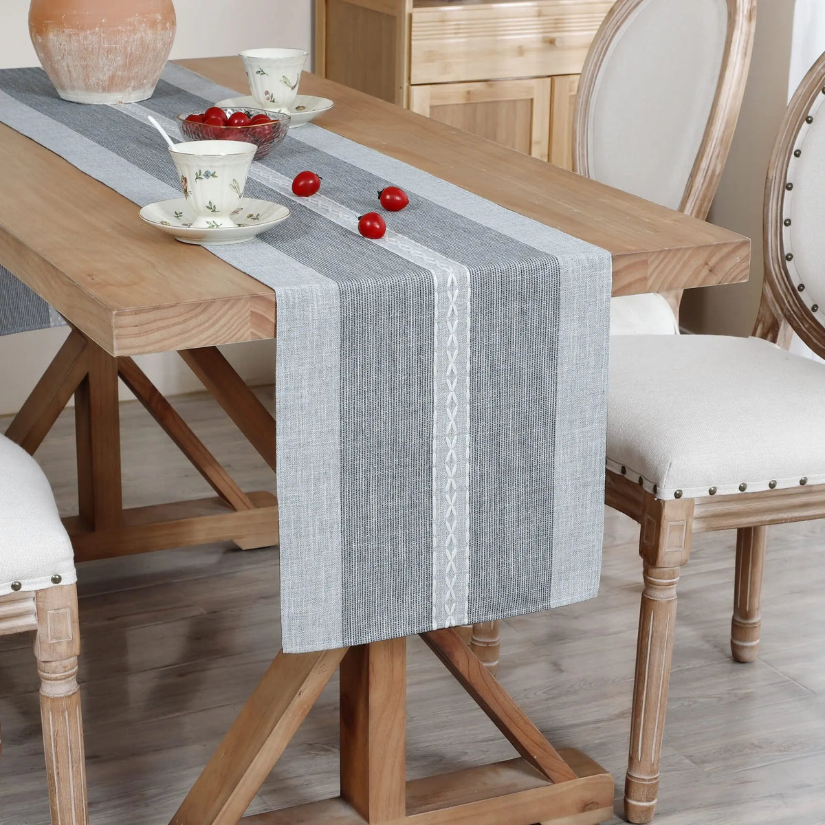 table chevet chemin table rayé brodé gris classique rustique maison coton polyester