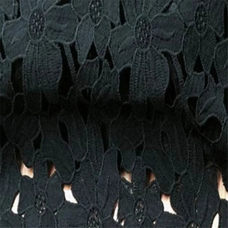 tissu dentelle polyester mariage brodé fleurs motifs floraux noir rouge blanc vert résistance abrasion