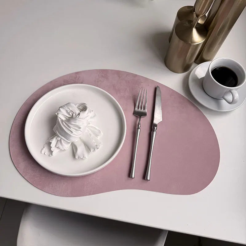 serviettes table velours géométriques moderne élégantes respectueuses environnement vert olive noir gris clair